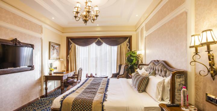 Hotel Express Inn